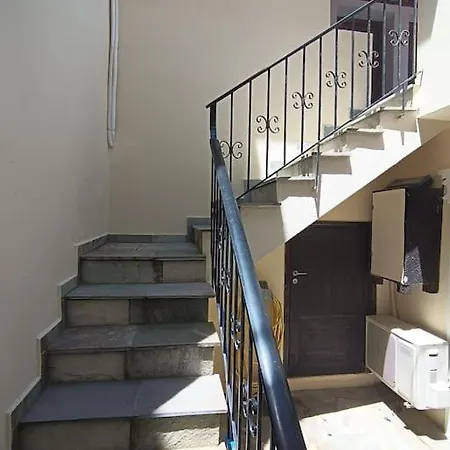 The Fortress, Beautiful Private House For 6 Holiday home