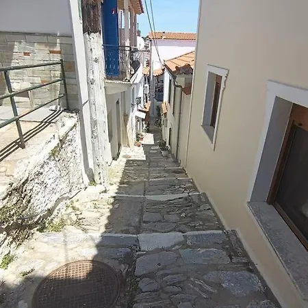 The Fortress, Beautiful Private House For 6 *