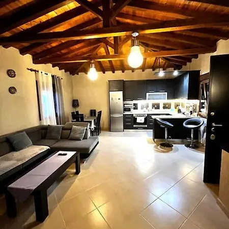 The Fortress, Beautiful Private House For 6 Holiday home